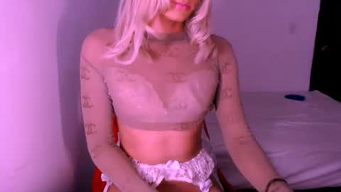 Snapshot of xxxanonymousloverxxx chatting on 25, 11, 2025 Chiara online show from 25, 11, 2025