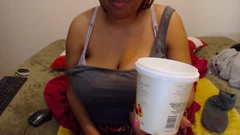 Snapshot of xxxbustybabe27x chatting on 19, 2, 2026 Ayanda online show from 19, 2, 2026
