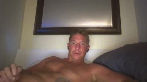 Snapshot of xxxelentdick chatting on 8, 2, 2025 deeeeznutz online show from 8, 2, 2025