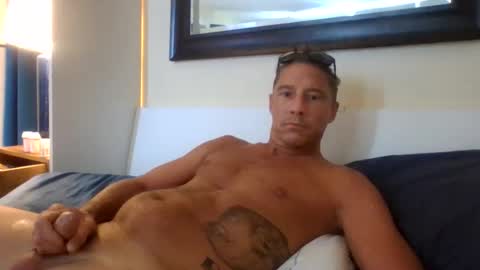 Snapshot of xxxelentdick chatting on 15, 2, 2025 deeeeznutz online show from 15, 2, 2025