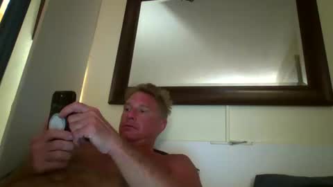 Snapshot of xxxelentdick chatting on 15, 10, 2025 deeeeznutz online show from 15, 10, 2025