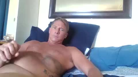 Snapshot of xxxelentdick chatting on 19, 10, 2025 deeeeznutz online show from 19, 10, 2025
