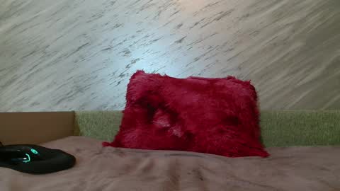 Lola online show from 1, 3, 2025