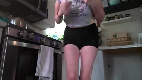 Snapshot of xxxlolalovexxx chatting on 10, 10, 2025 Lola online show from 10, 10, 2025