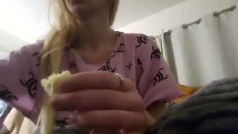 anothabunbun online show from 7, 3, 2025