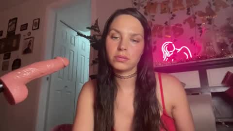 Xylea Luv online show from 8, 12, 2024