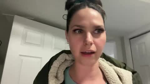 Xylea Luv online show from 22, 2, 2025