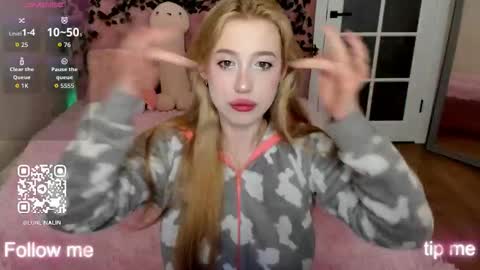 Snapshot of y0ung_lina18 chatting on 26, 11, 2025 Lina online show from 26, 11, 2025