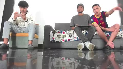 Sr. Y0ung Master online show from 21, 12, 2025