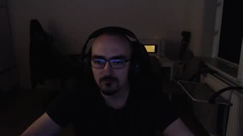 Snapshot of yamillamal157 chatting on 27, 10, 2025 YamilLamal online show from 27, 10, 2025