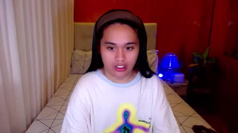 Snapshot of yanny_xoxo chatting on 23, 10, 2025 Allisonn online show from 23, 10, 2025