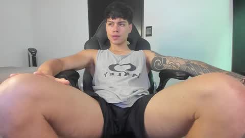 yanpaul83 online show from 18, 10, 2025