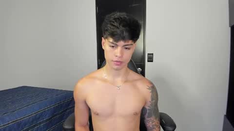 yanpaul83 online show from 20, 11, 2025