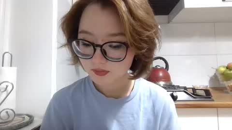 Lily online show from 7, 10, 2025