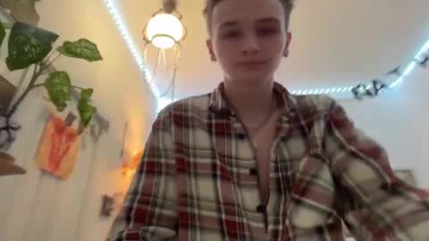 Snapshot of yaposha chatting on 4, 1, 2025 yaposha online show from 4, 1, 2025