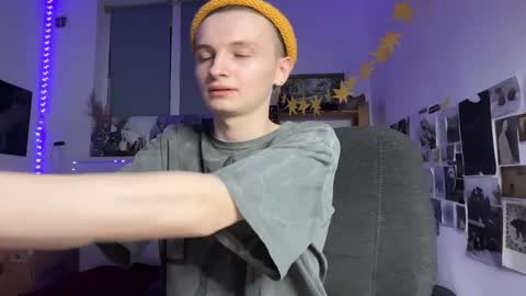 Snapshot of yaposha chatting on 9, 3, 2025 yaposha online show from 9, 3, 2025