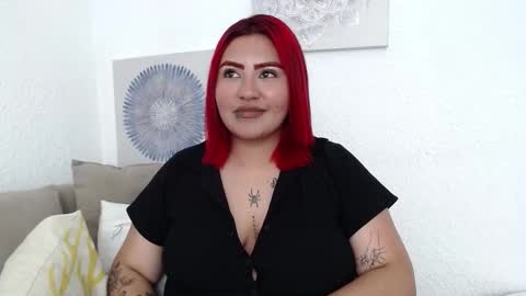 Snapshot of yara_flame chatting on 20, 10, 2025 YARA online show from 20, 10, 2025