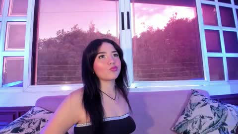 Snapshot of yara_shiine chatting on 16, 12, 2025 yara_shiine online show from 16, 12, 2025