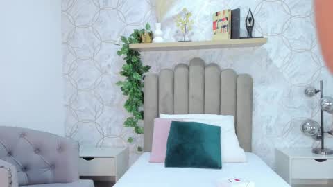 Snapshot of yaraamada chatting on 4, 10, 2025 Yara online show from 4, 10, 2025