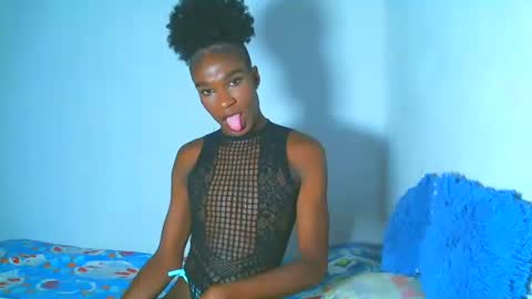 Snapshot of yarithza_ts2003 chatting on 17, 1, 2025 YARITHZA online show from 17, 1, 2025