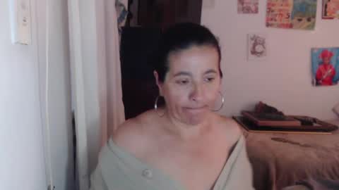 yasmin_love85 online show from 1, 10, 2025