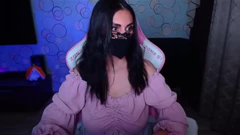 yasmina online show from 9, 10, 2025