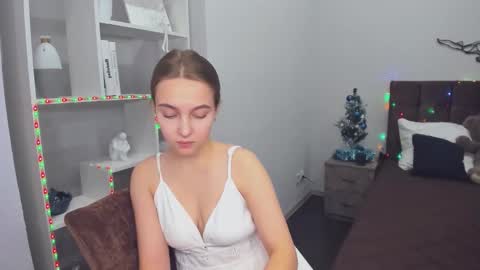 Yasmina online show from 11, 12, 2024