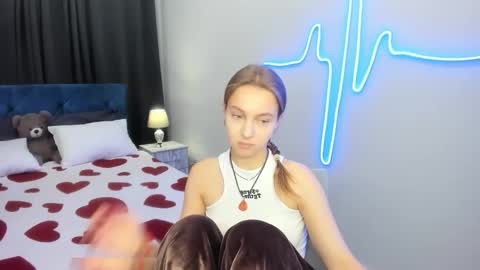 Yasmina online show from 15, 9, 2025