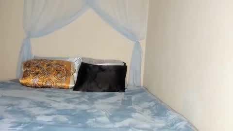 Snapshot of yasminayazzie chatting on 18, 12, 2025 Yasmina online show from 18, 12, 2025