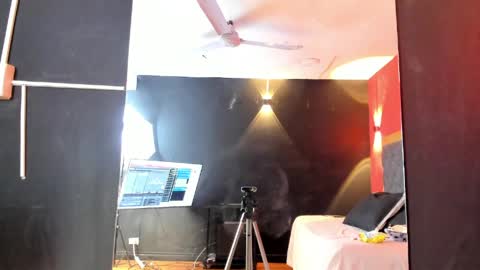 Snapshot of yayahilton chatting on 27, 3, 2026 YAYA online show from 27, 3, 2026