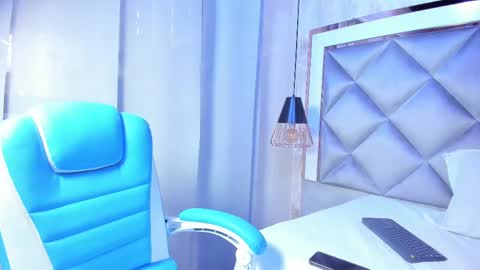 Snapshot of yayi_derek chatting on 20, 2, 2025 yayi derek online show from 20, 2, 2025