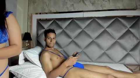 Snapshot of yayi_derek chatting on 8, 3, 2025 yayi derek online show from 8, 3, 2025