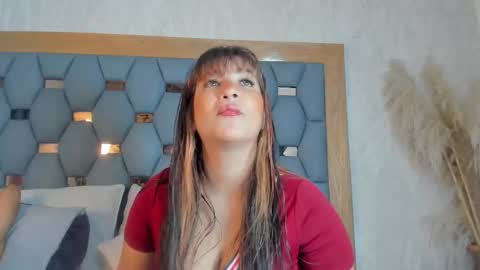 Snapshot of yayi_derek chatting on 19, 10, 2025 yayi derek online show from 19, 10, 2025