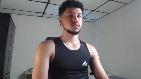 Snapshot of yeff_stone chatting on 23, 10, 2025 yeff online show from 23, 10, 2025