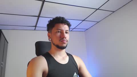 Snapshot of yeff_stone chatting on 29, 10, 2025 yeff online show from 29, 10, 2025