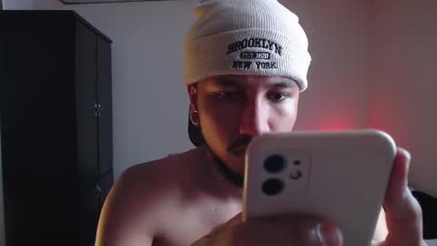 Snapshot of yeff_stone chatting on 10, 11, 2025 yeff online show from 10, 11, 2025