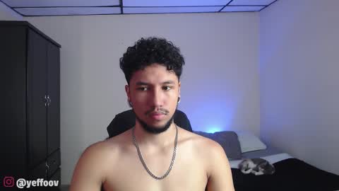 Snapshot of yeff_stone chatting on 11, 11, 2025 yeff online show from 11, 11, 2025