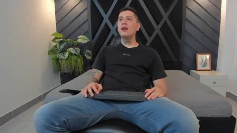 YEIKO ROMERO online show from 27, 12, 2024
