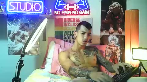 yeisoncastellanos1999 online show from 25, 9, 2025