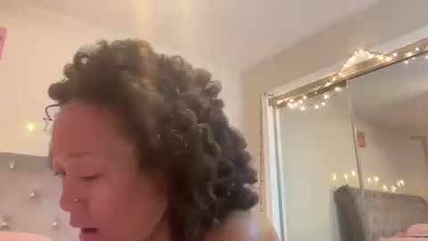 Yella Princess online show from 7, 1, 2026