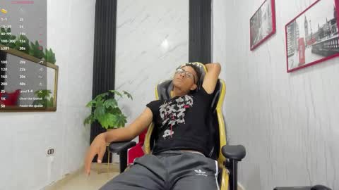 Snapshot of yeps_pluss chatting on 3, 11, 2025 M O R E N O online show from 3, 11, 2025