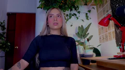 Snapshot of yeriawaddell_ chatting on 24, 11, 2025 yeriawaddell online show from 24, 11, 2025