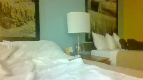 yesinchris7 online show from 7, 11, 2025