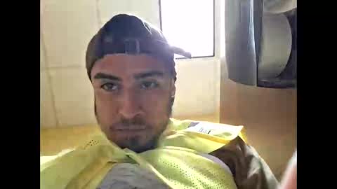 Snapshot of yezzi_1997 chatting on 18, 10, 2025 yezzi_1997 online show from 18, 10, 2025