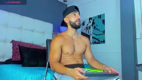 Yiyo online show from 4, 11, 2025