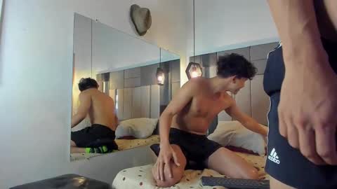Snapshot of yizus_bonz chatting on 12, 2, 2025 yizus_bonz online show from 12, 2, 2025