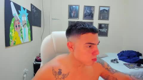 Snapshot of yker18 chatting on 4, 1, 2025 yker online show from 4, 1, 2025