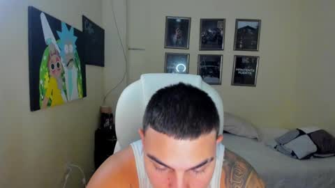 Snapshot of yker18 chatting on 31, 1, 2025 yker online show from 31, 1, 2025