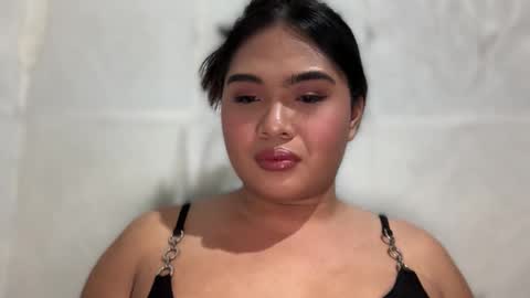 yllana love online show from 17, 12, 2025