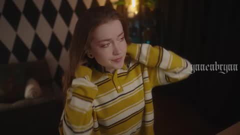 Snapshot of ynnenbrynn chatting on 4, 11, 2025 ynnenbrynn online show from 4, 11, 2025